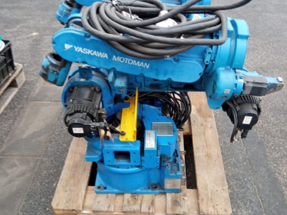 Yaskawa MA 1400 – DX 100