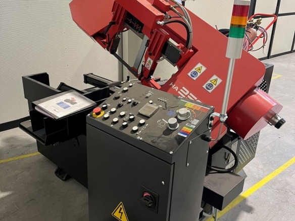 AMADA HA 250 W