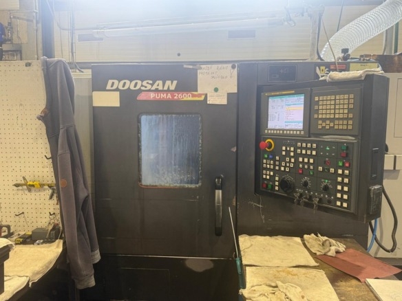 DOOSAN PUMA 2600