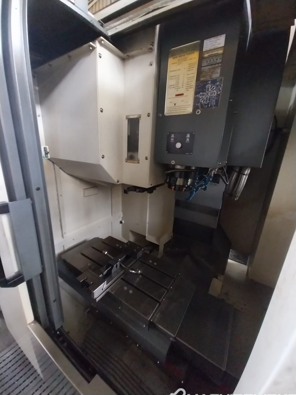 YCM  XV 560 A