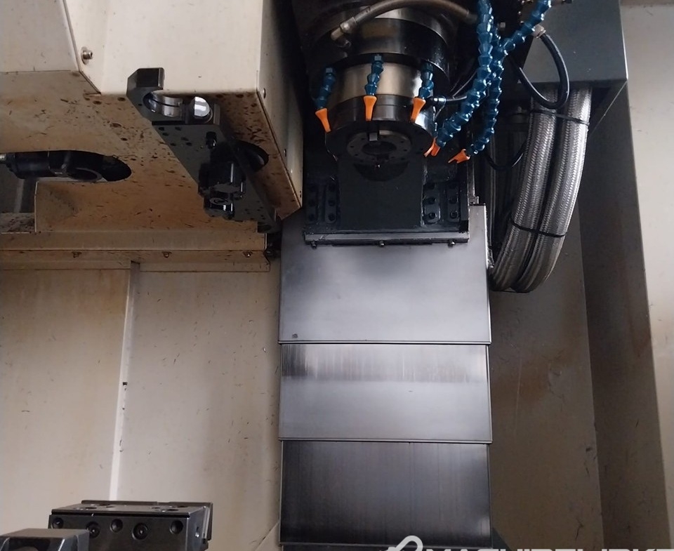 YCM  XV 560 A