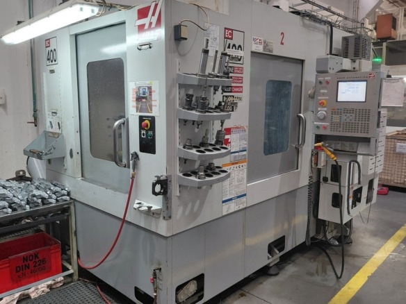 Haas EC 400 4AX HE