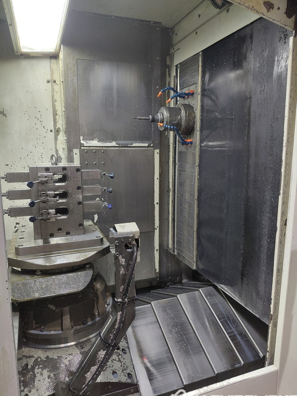 09566-03 Haas EC 400 4AX HE