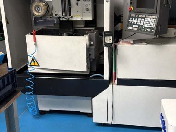 FANUC Robocut Alpha-0iC A04B